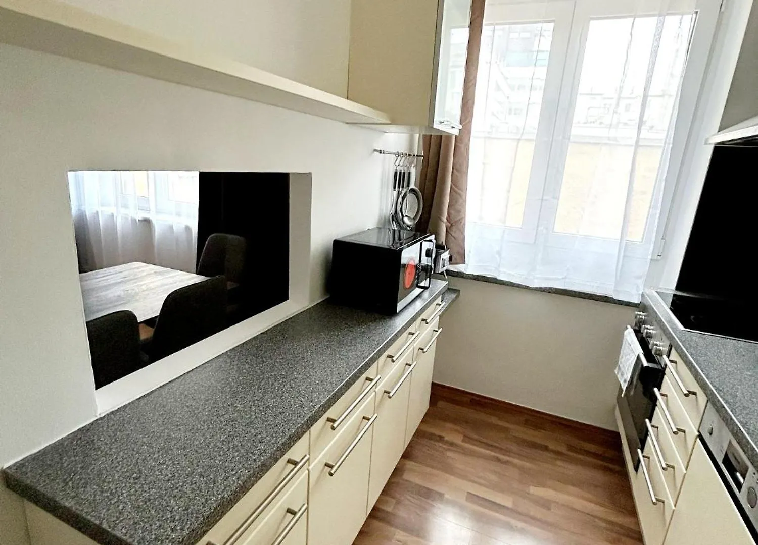 2 Rooms Apartment Near Schoenbrunn Palace Vienna